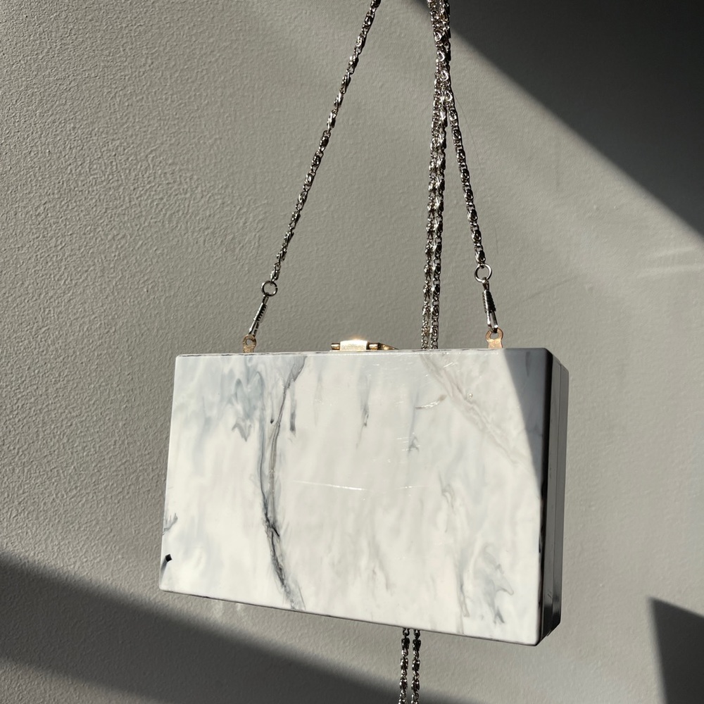 Marble clutch